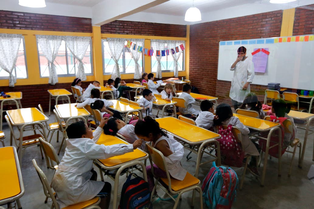 You are currently viewing LA NACION | Coronavirus en la Argentina: “aulas burbuja”, la medida oficial para volver a la escuela | 24 de junio de 2020